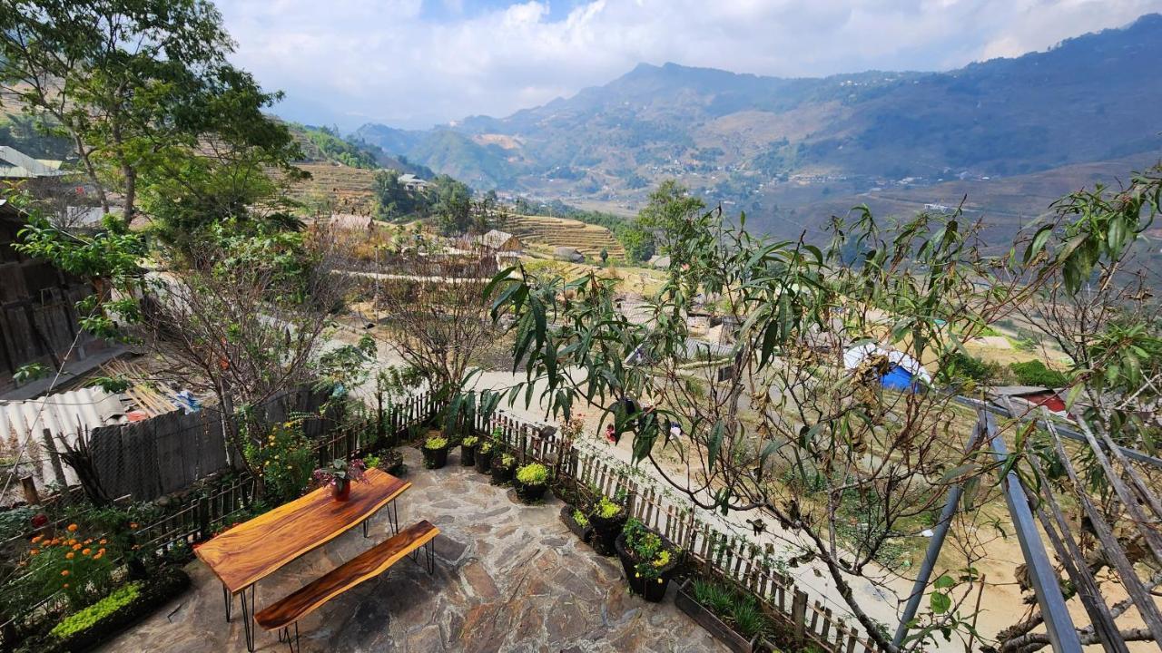 Tavan Dragon House Lodge *