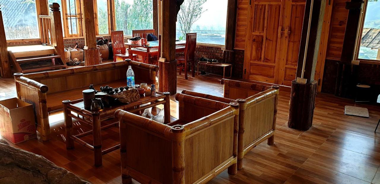 Tavan Dragon House Lodge *